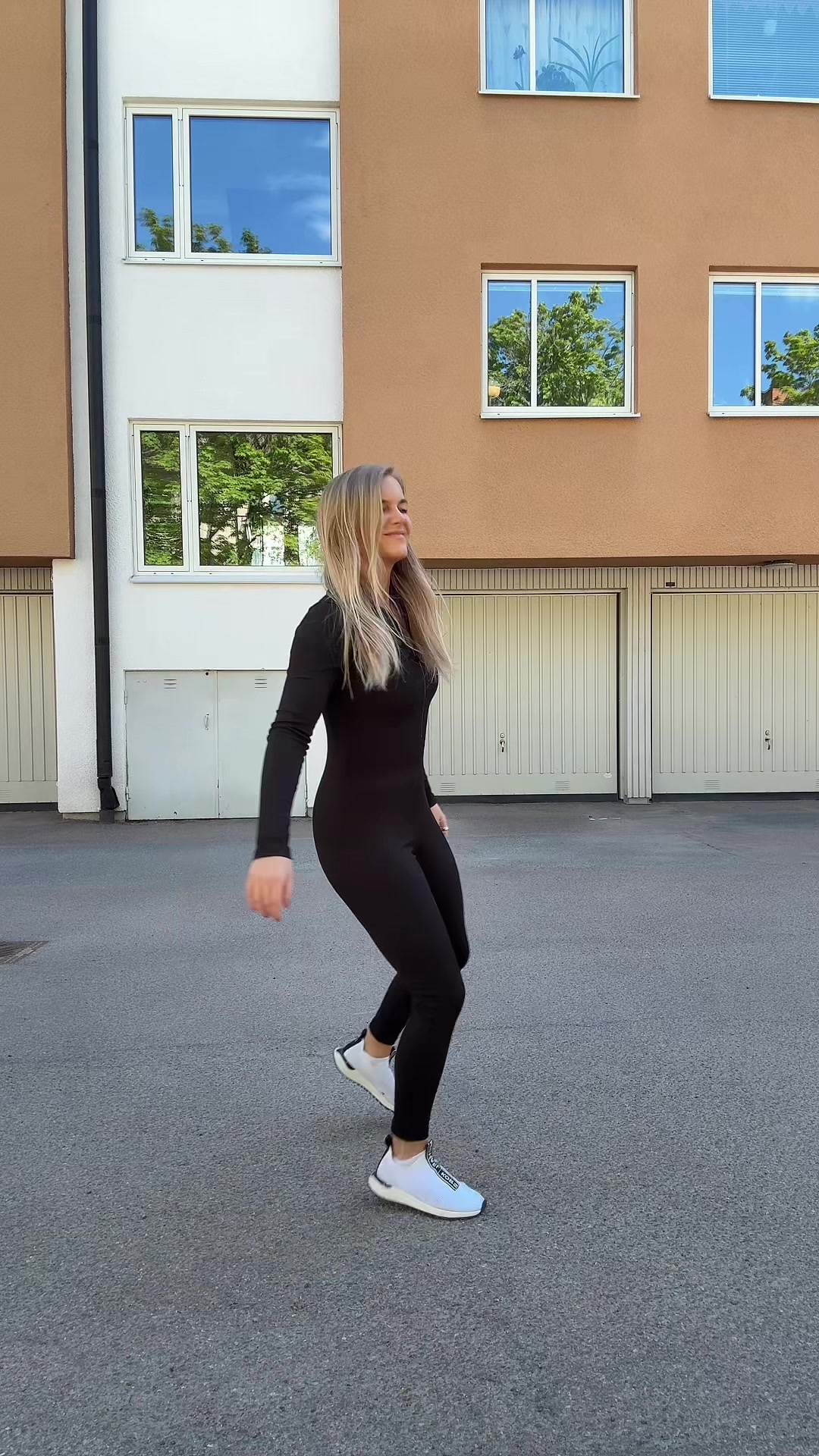 @MIAZ (Mia Emelia)