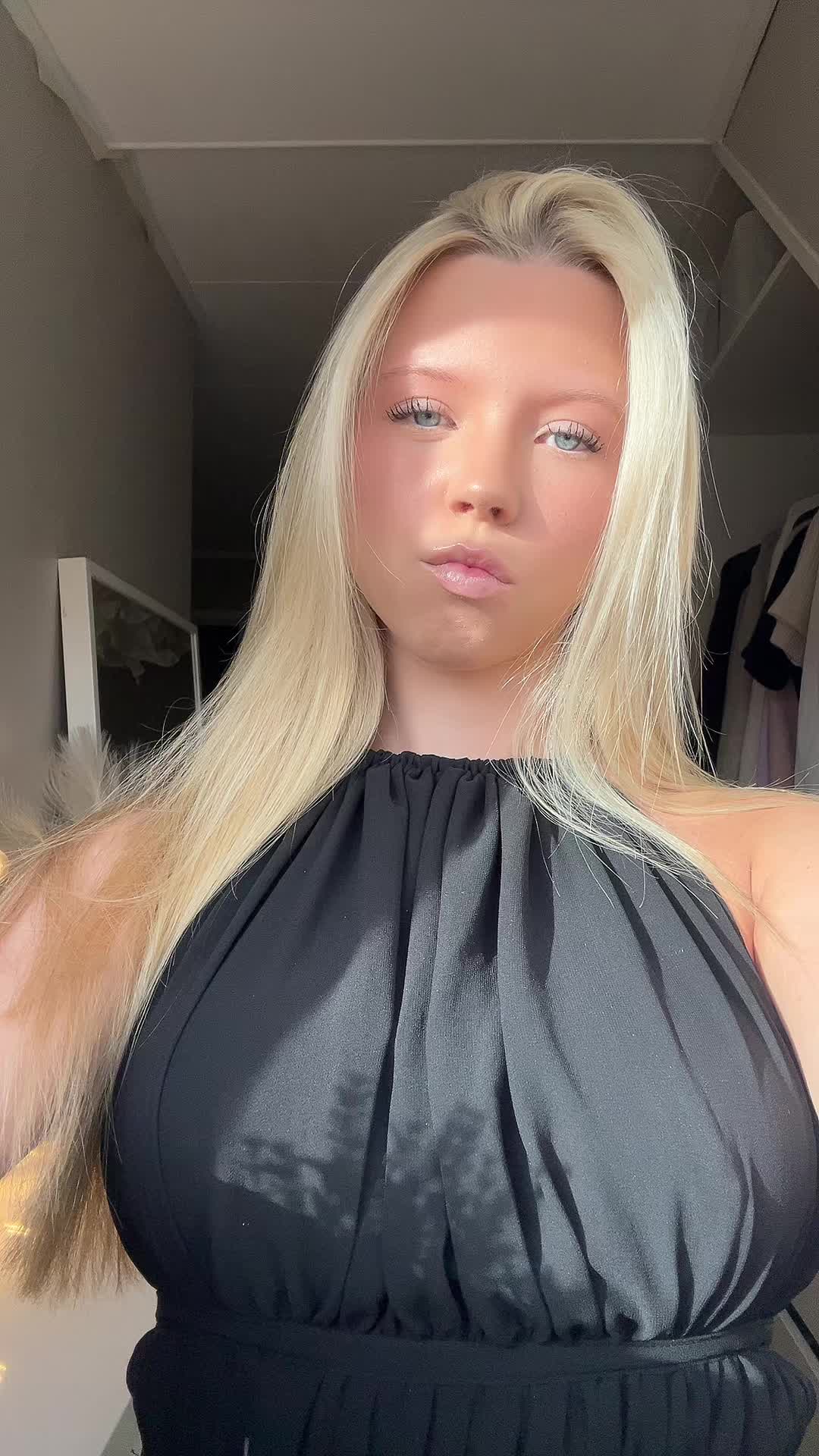 @𝒦𝓇𝒾𝓈𝓉𝒾𝒶𝓃𝓈𝒹ℴ𝓉𝓉𝒾𝓇