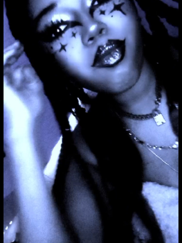 @🖤𝓒𝓱𝓮𝓻𝓲𝓮-𝓛𝓸𝓻𝓮𝓷💫