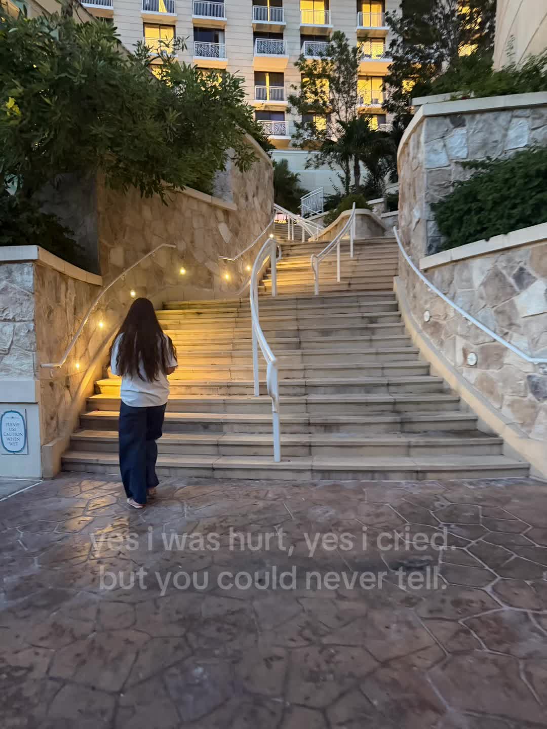 @️