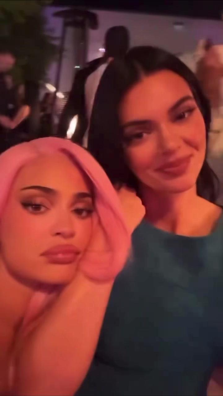 @Emma.