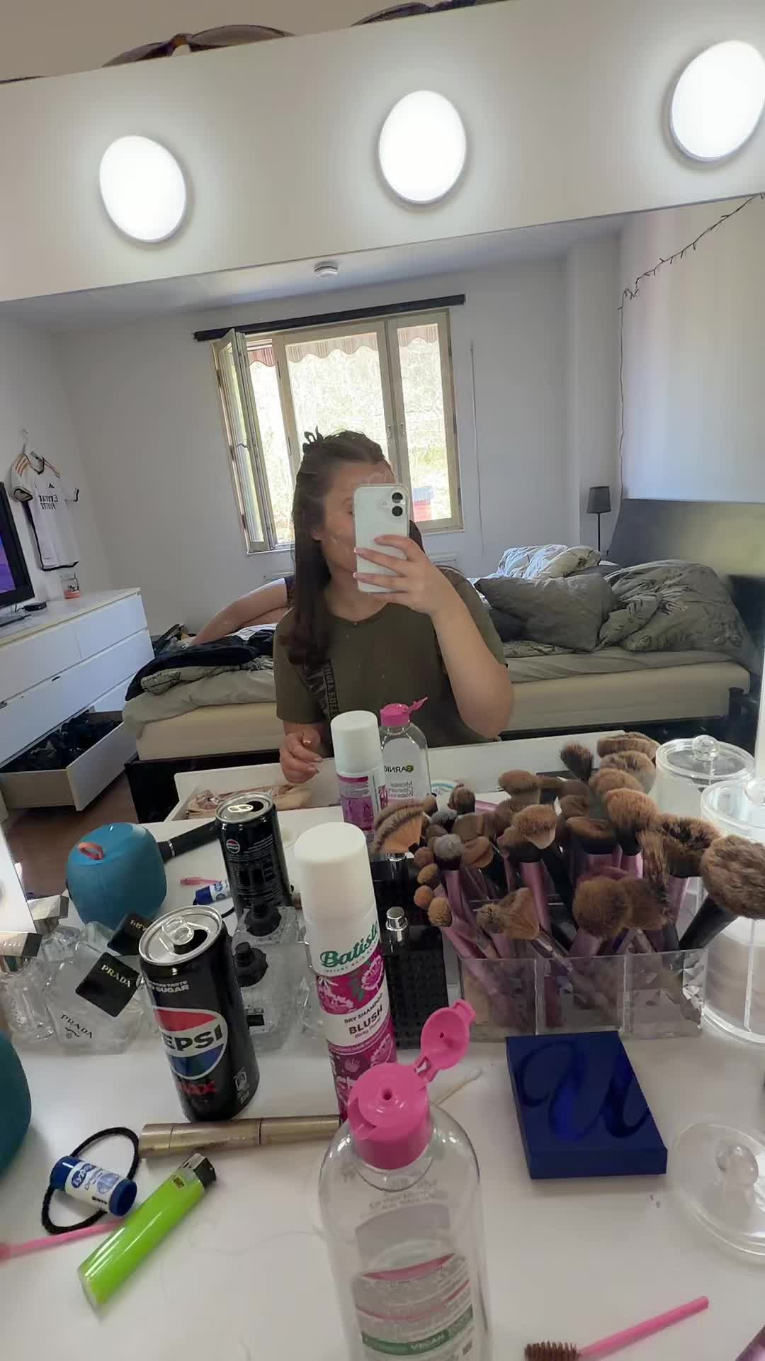 @Alexandraaa