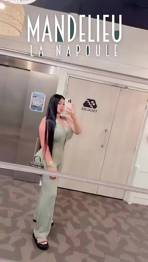 @chahinez_