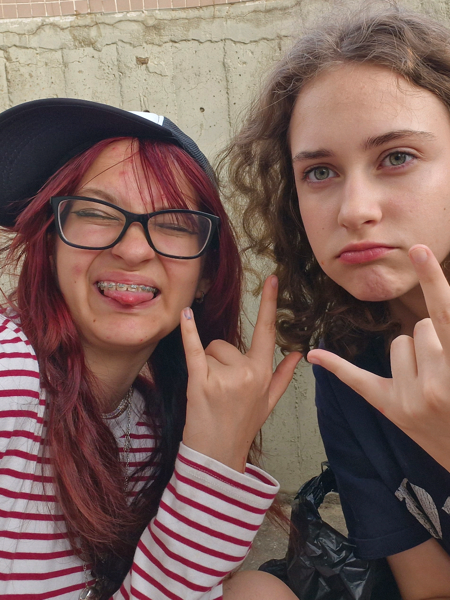 @Mary._.y