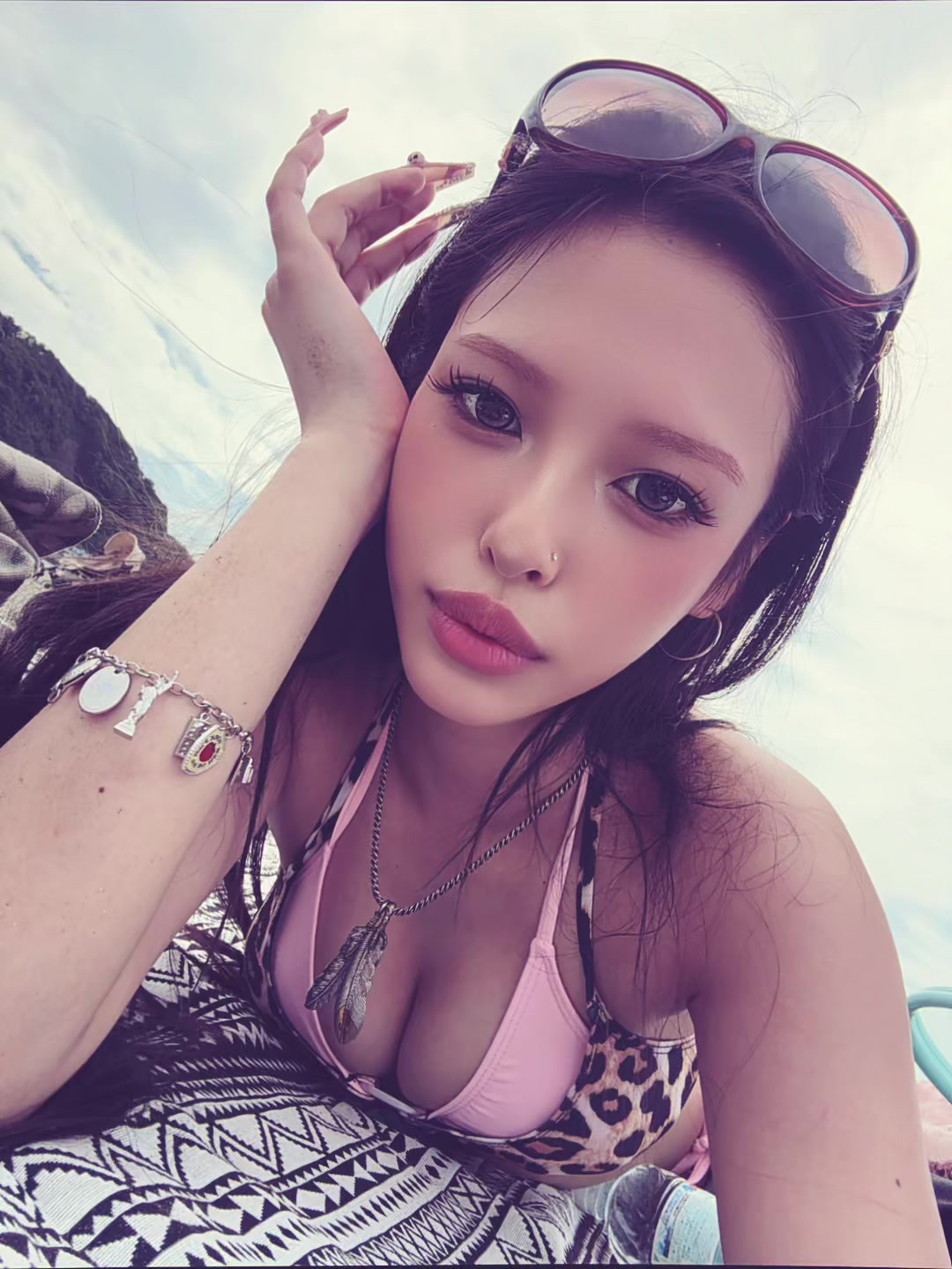 @ユア