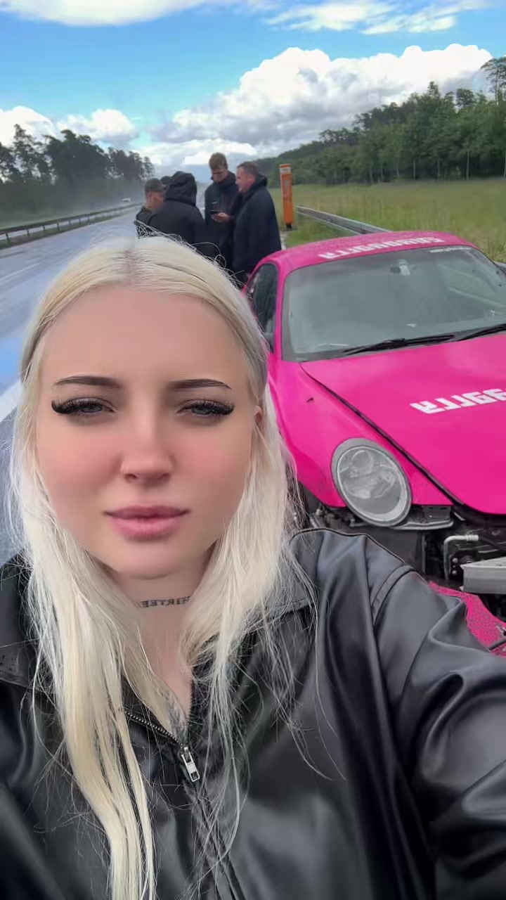 @Vikkzy