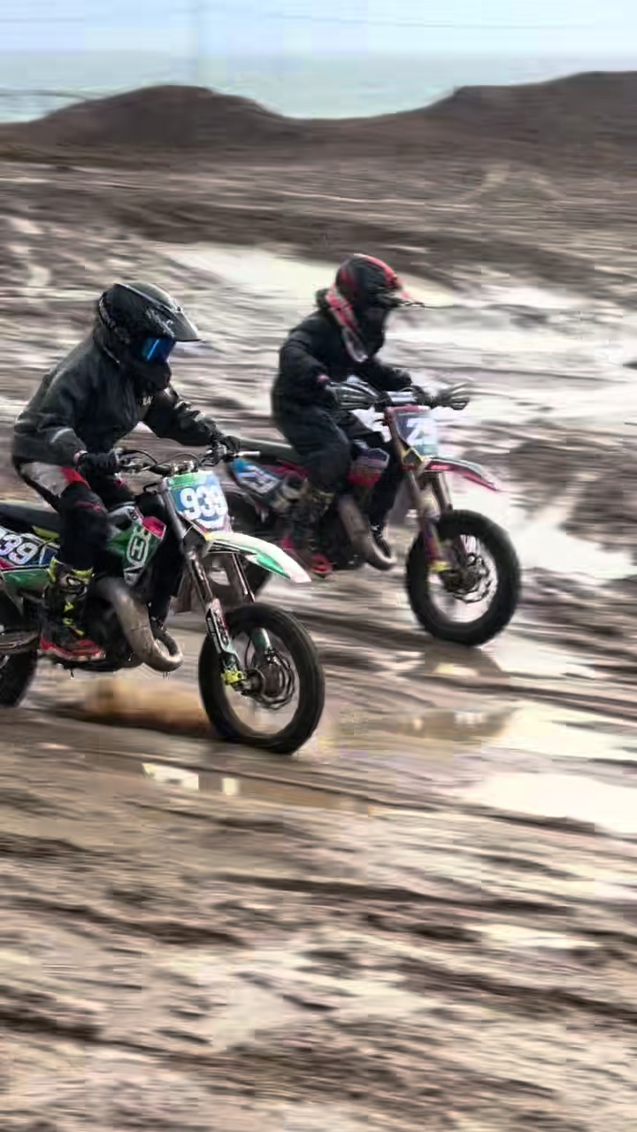 @Kids Cross