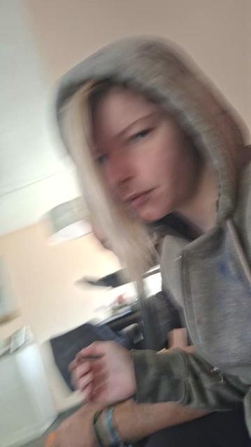 @Punk_mom_2018