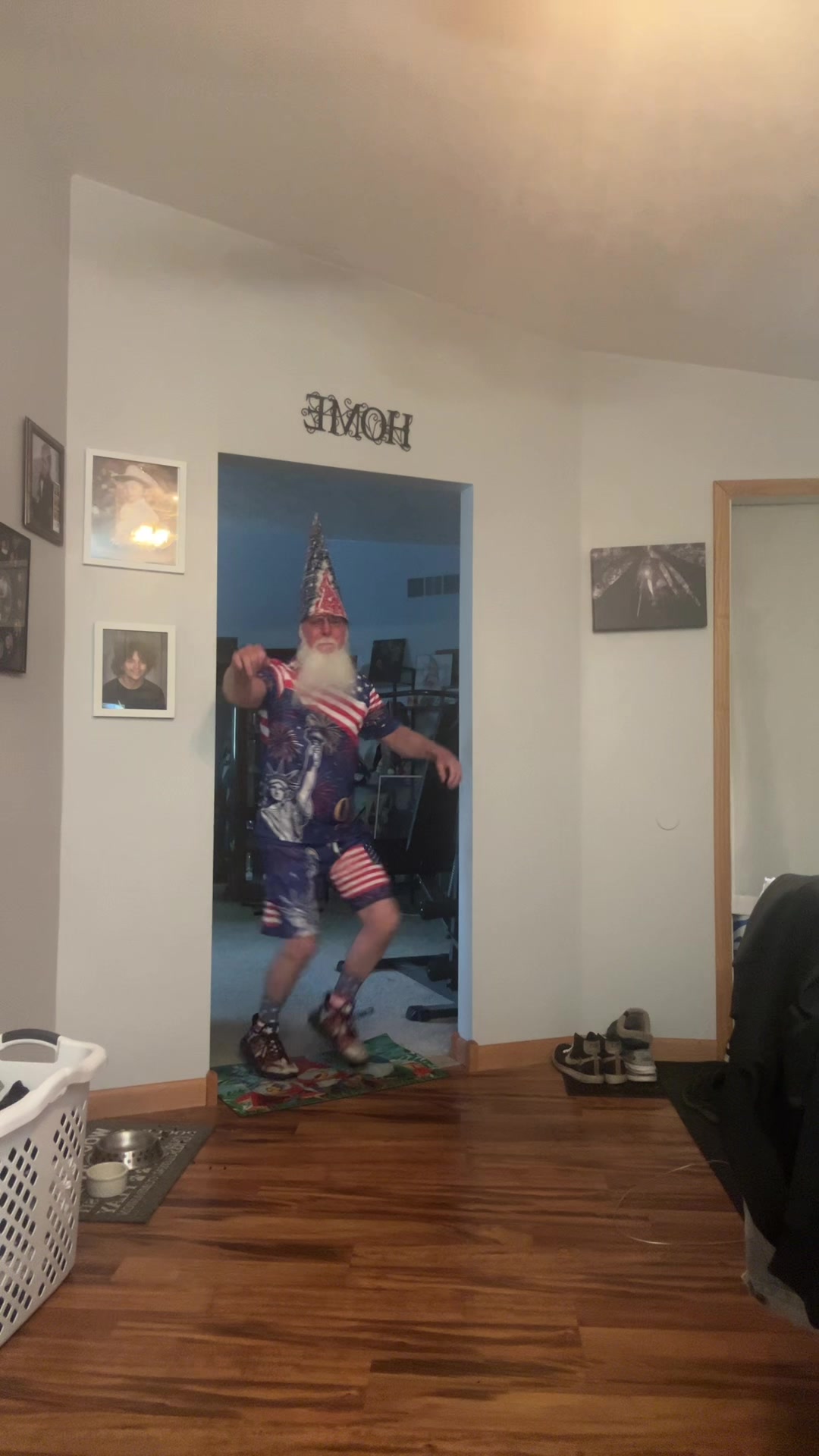 @Gerald&ensp;papa gnome wellman