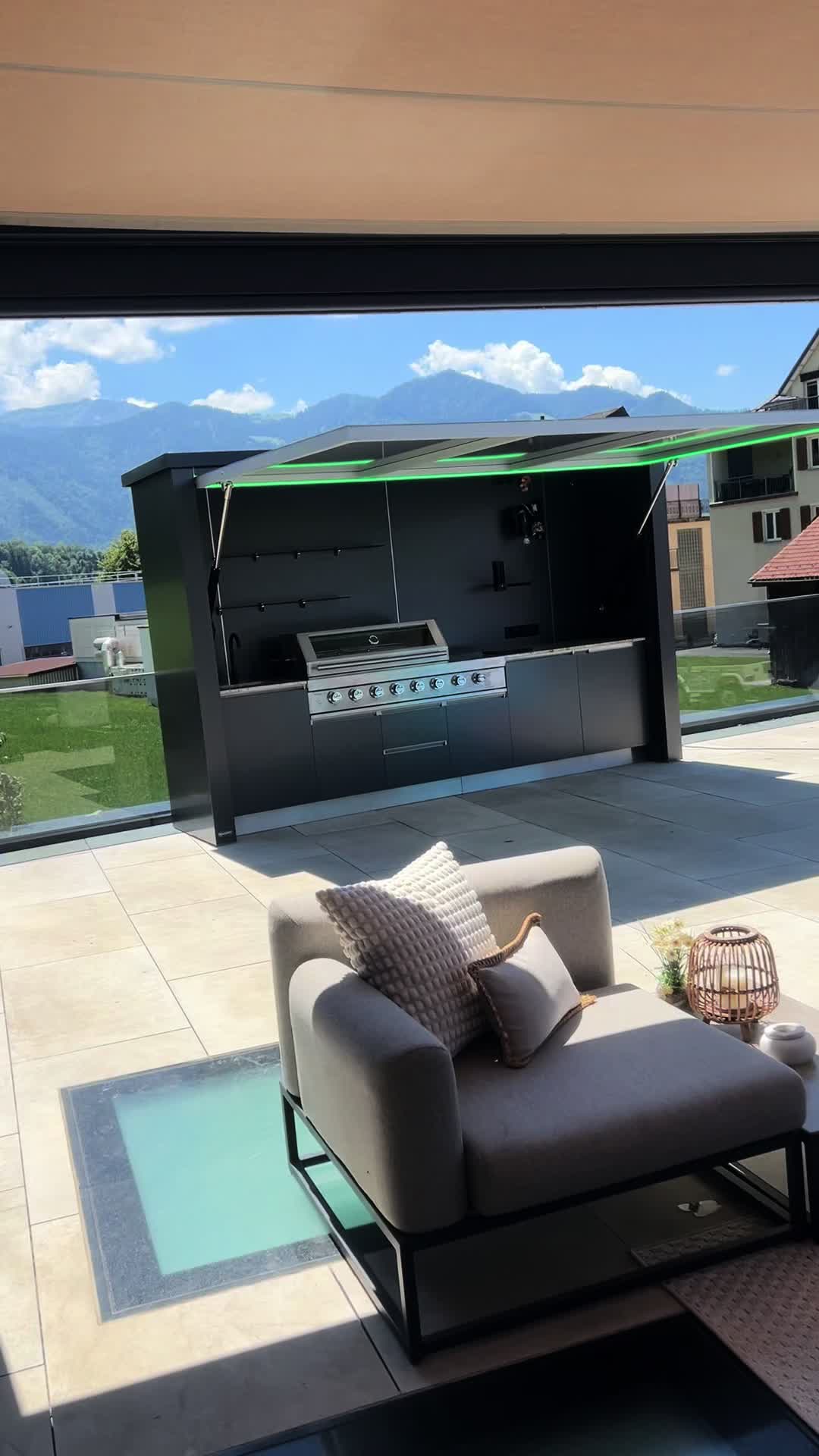 @Grilluxe Outdoor Kitchens