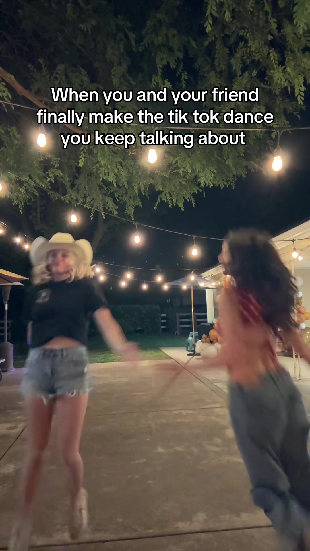 @Elli