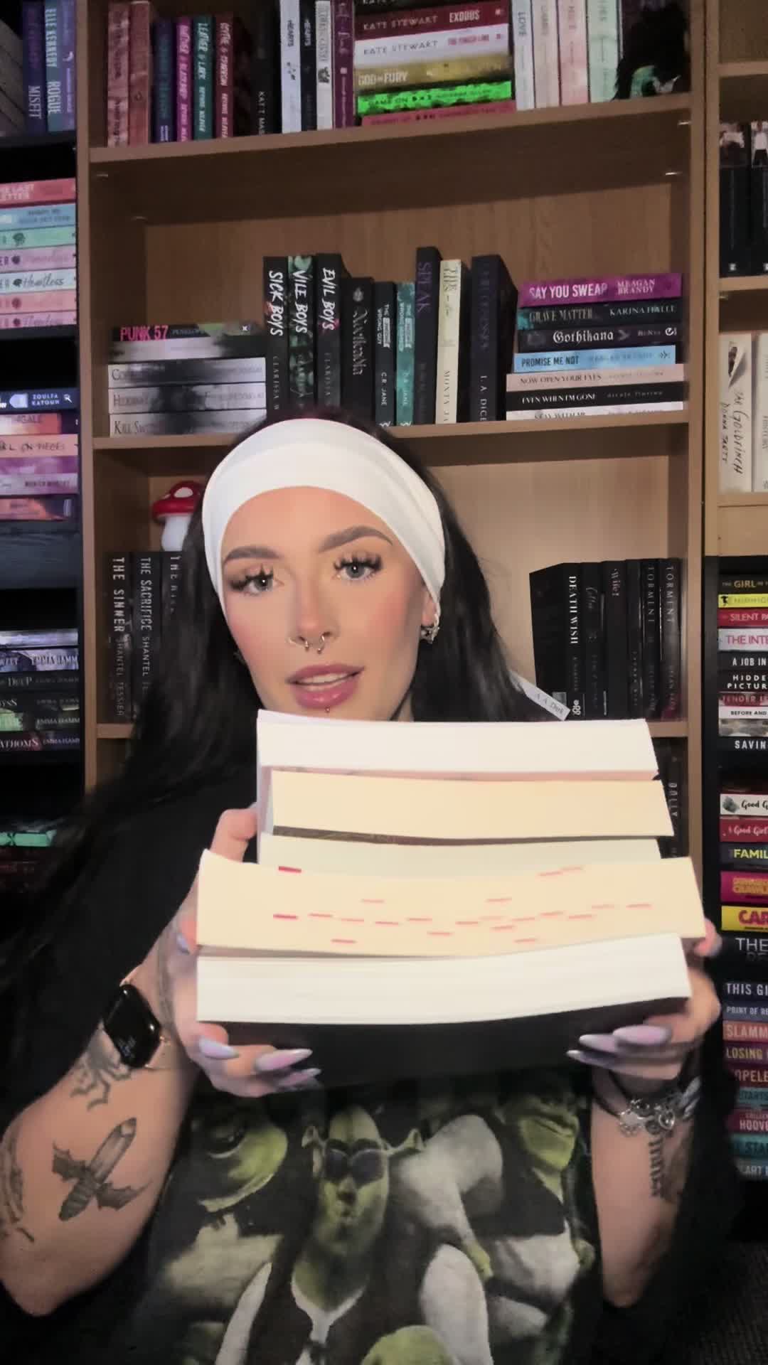 @May🖤BookTok