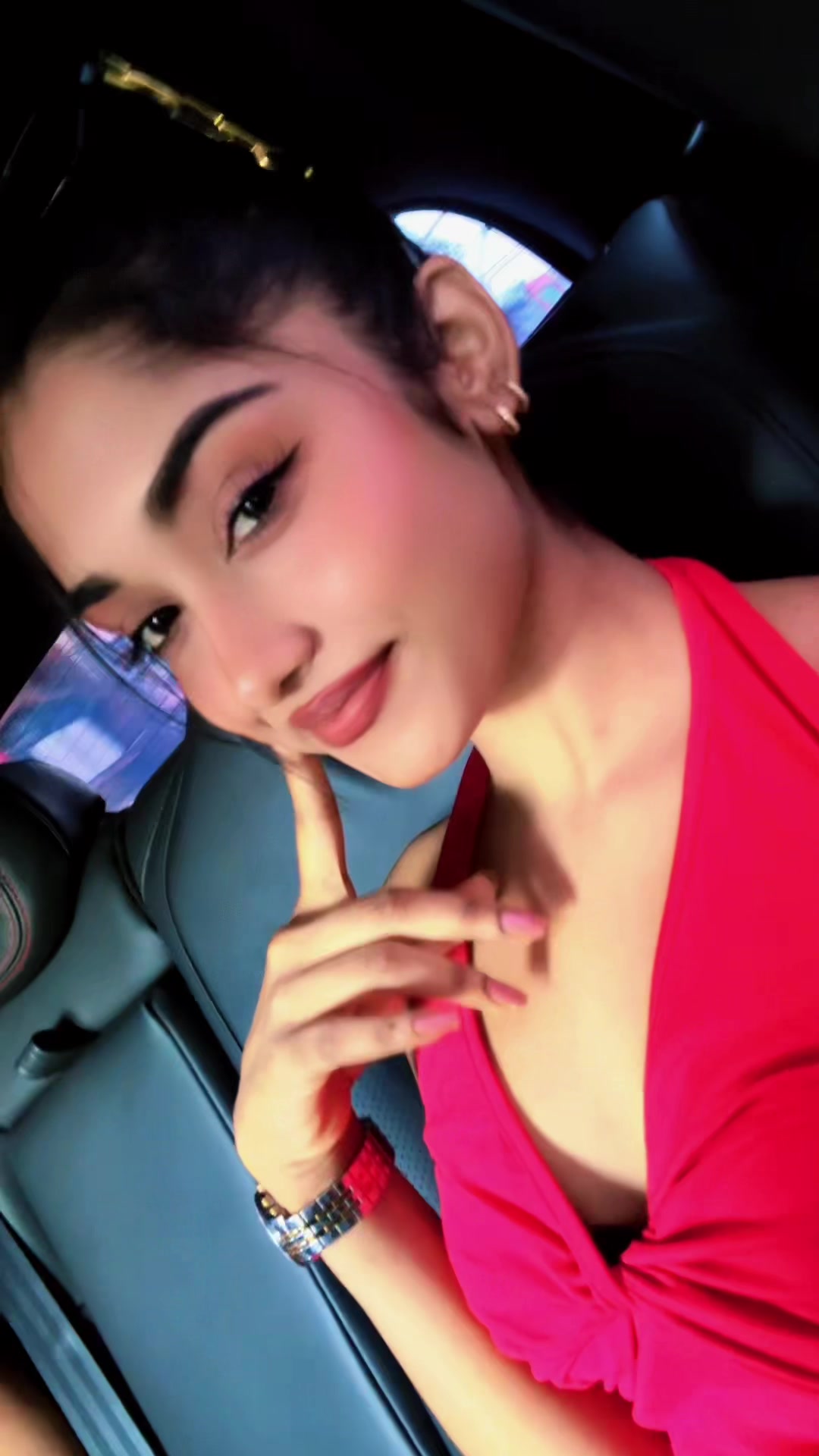@sheneliromaya