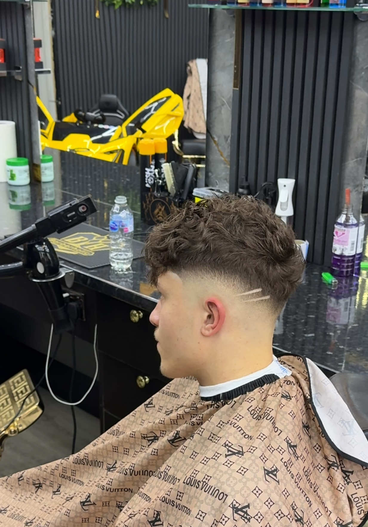 @Lin's Barbershop stalham