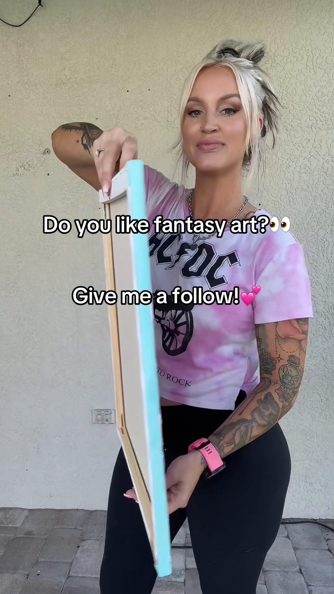 @tiffanylatelyyy
