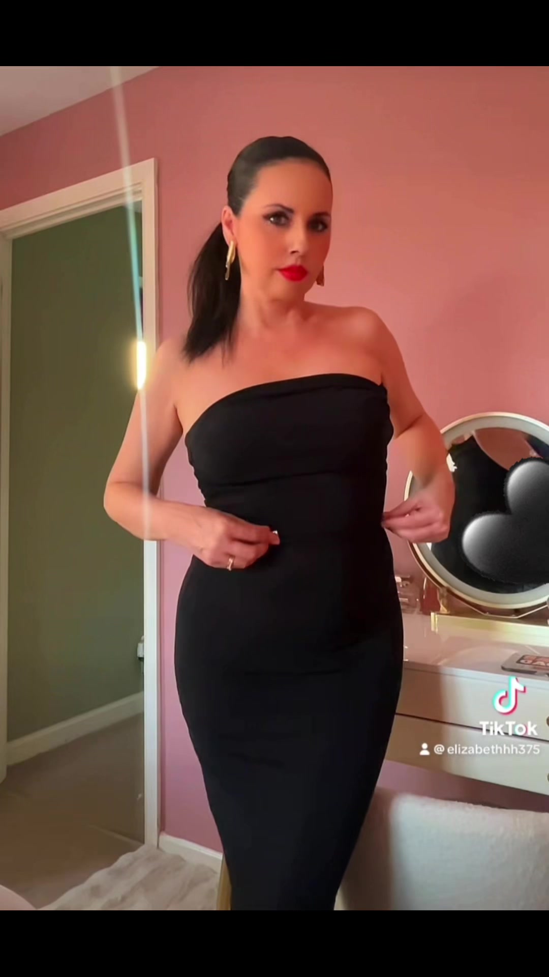 @Elizabeth375