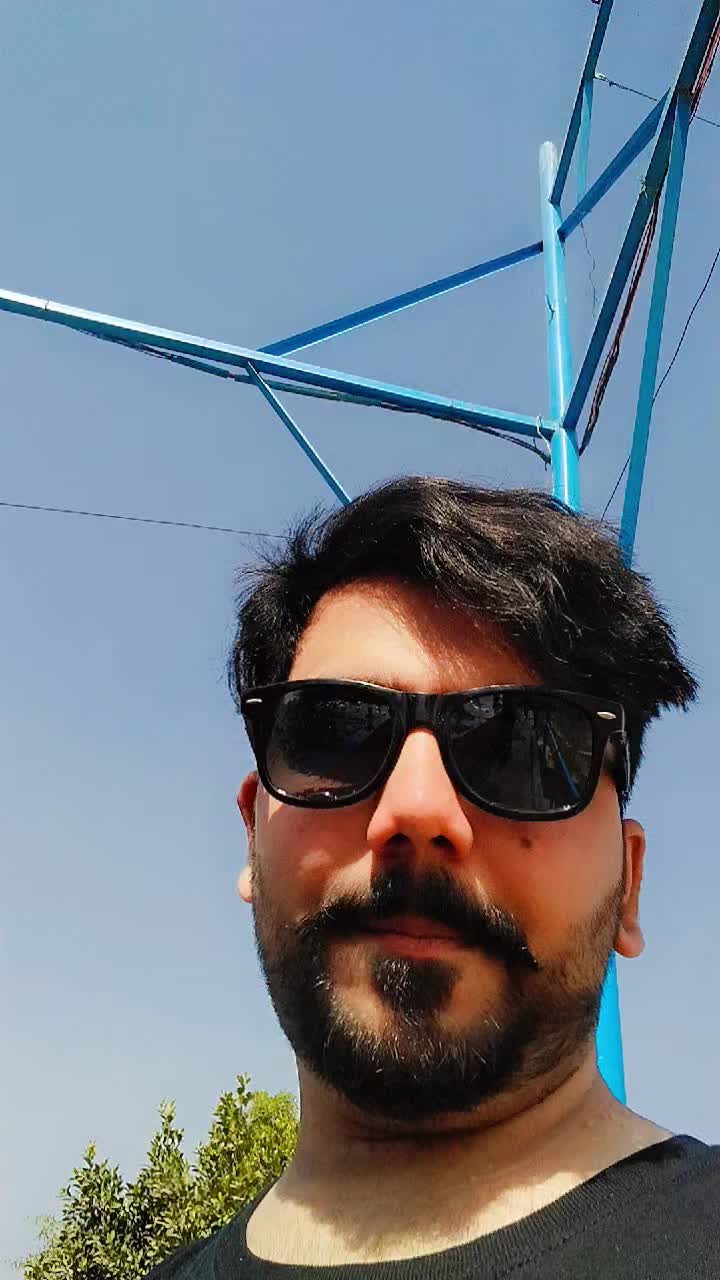 @Fayyaz D I K✨