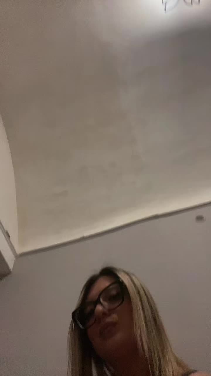@Valentina