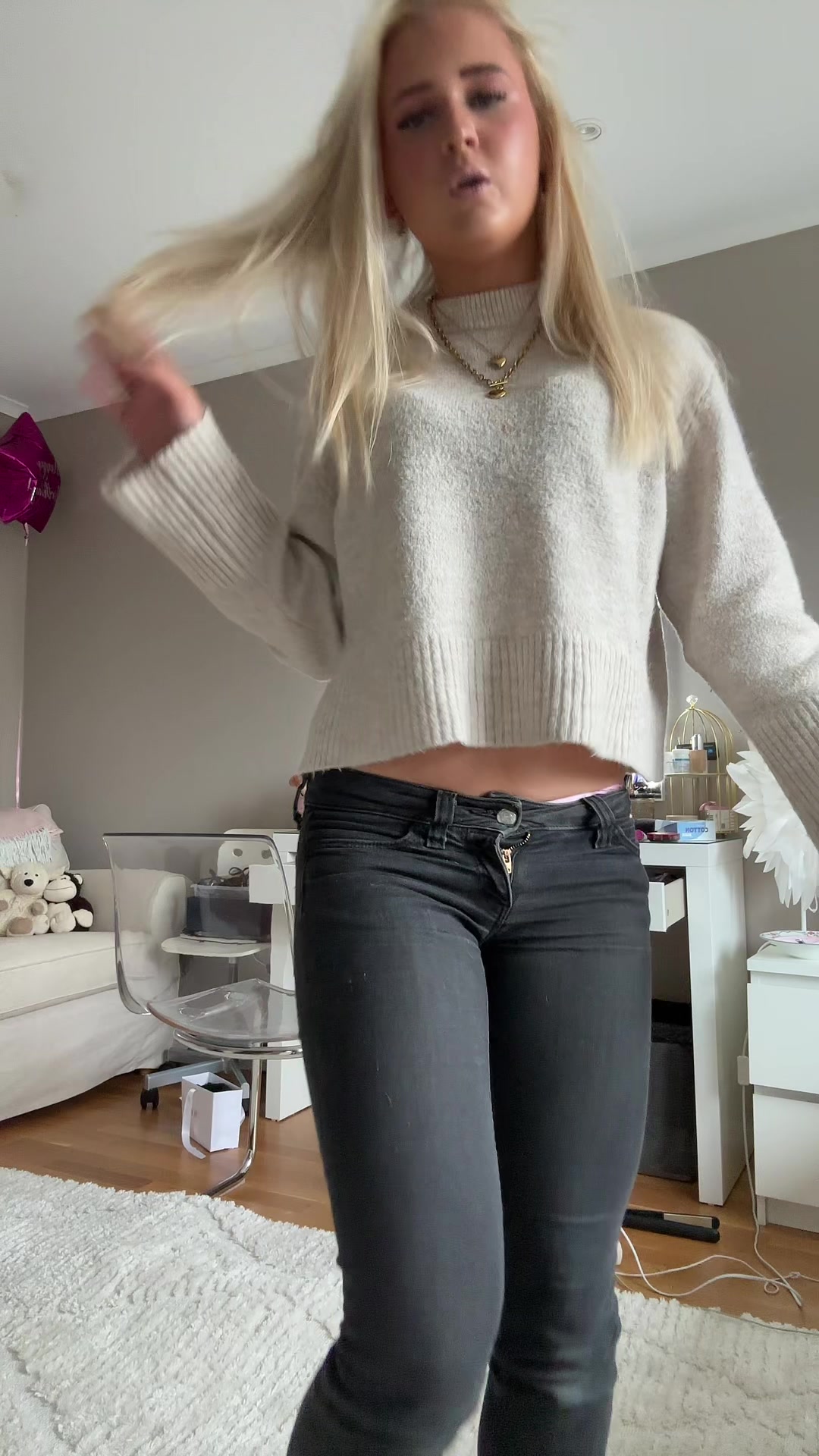 @AT