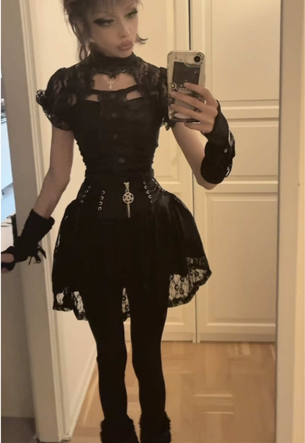 @𖤐Clara𖤐