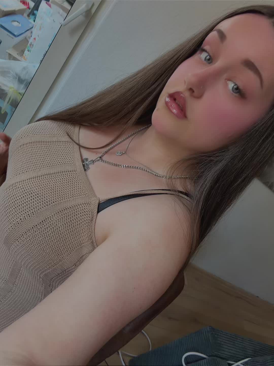 @Seline