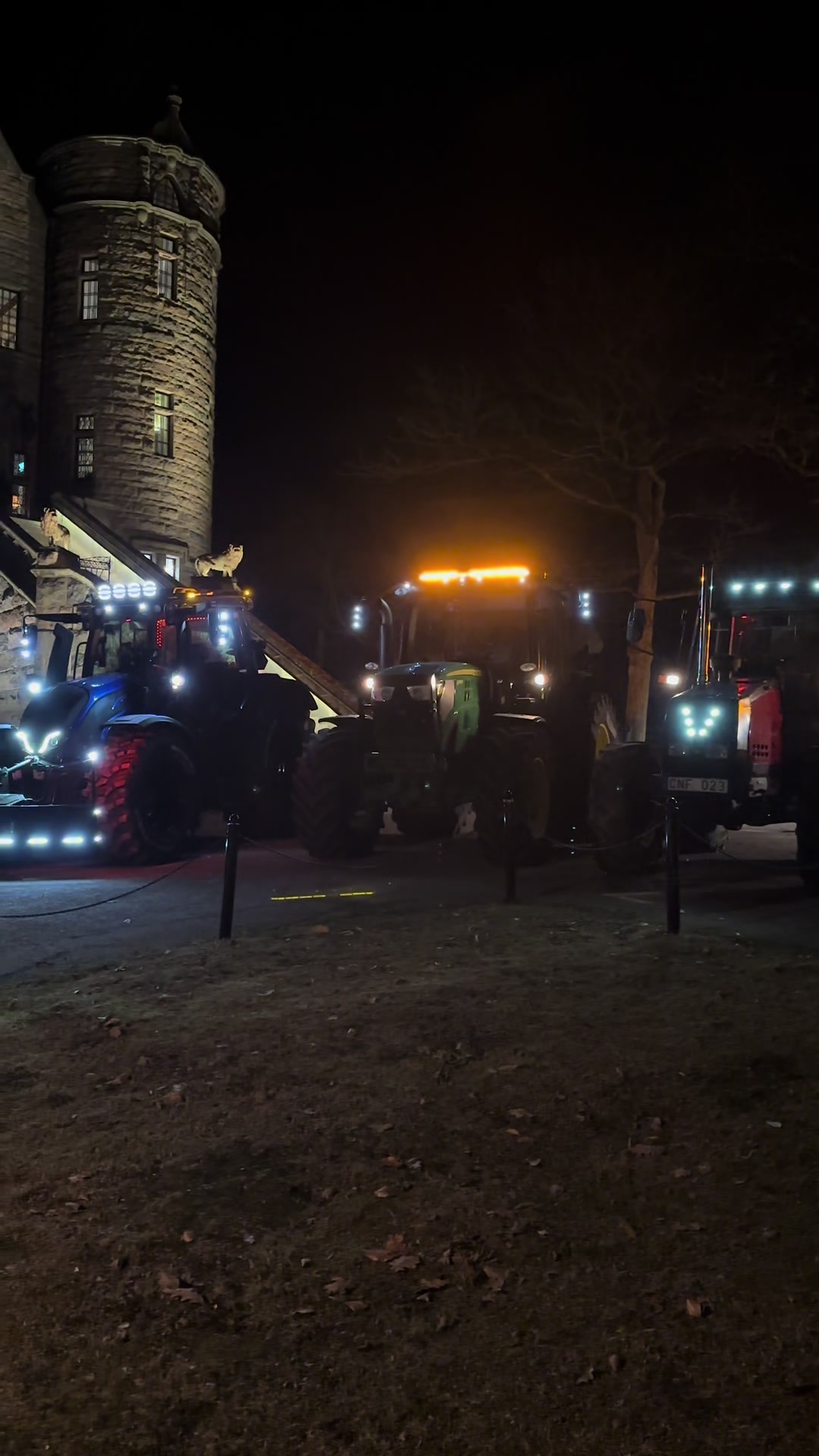 @🛻💨 🚓🚨👮♂️ • ovänner