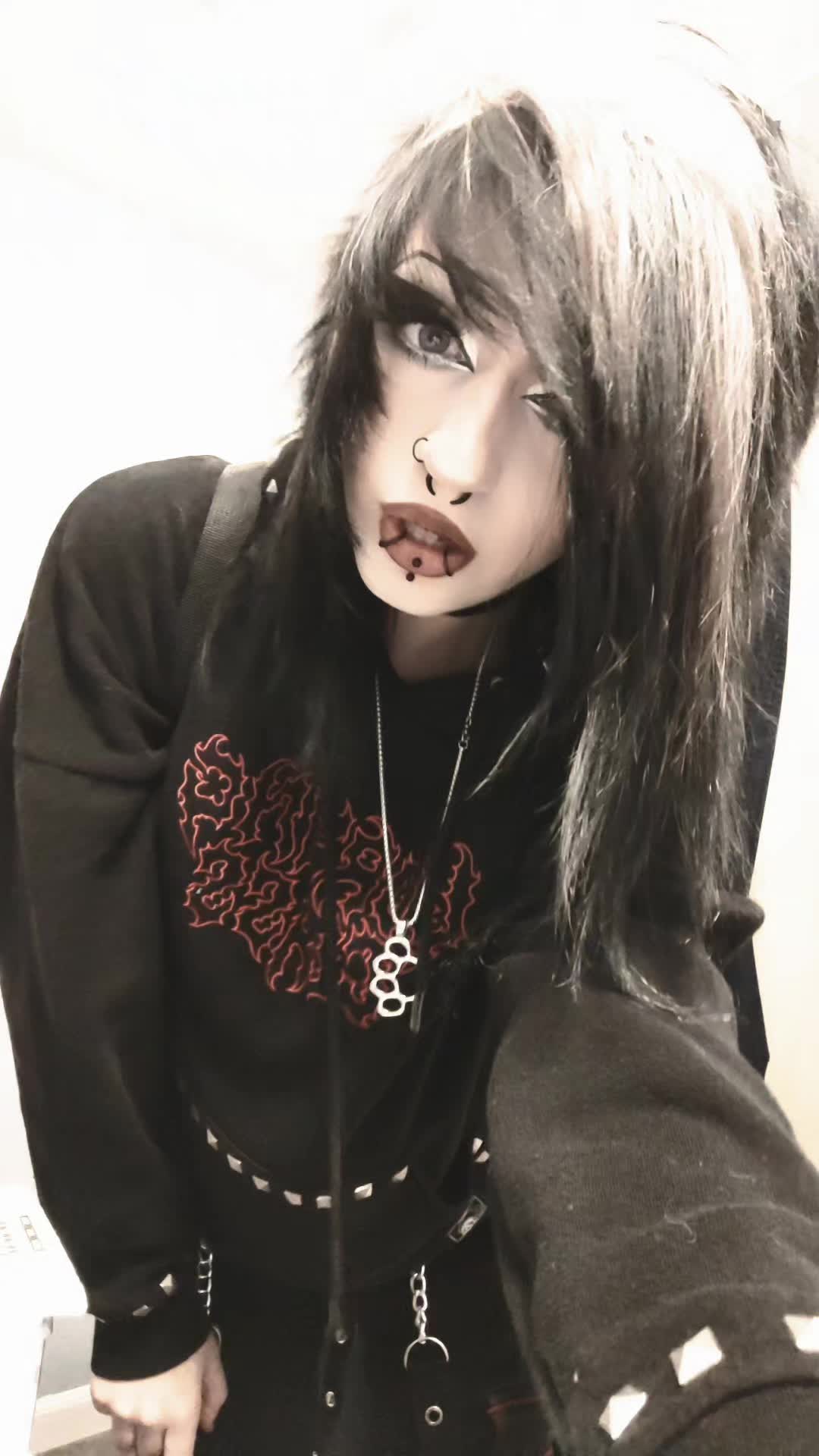 @carleigh curse 🕸️