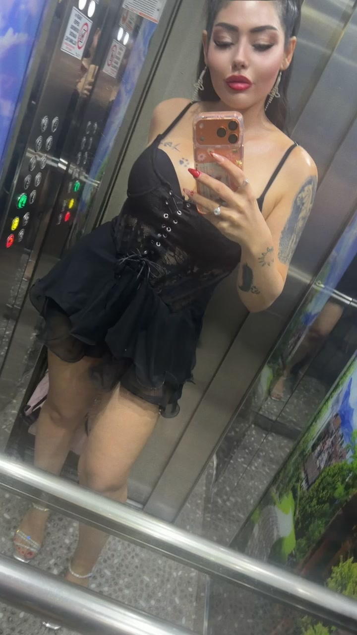 @👑 Bella bella 👑