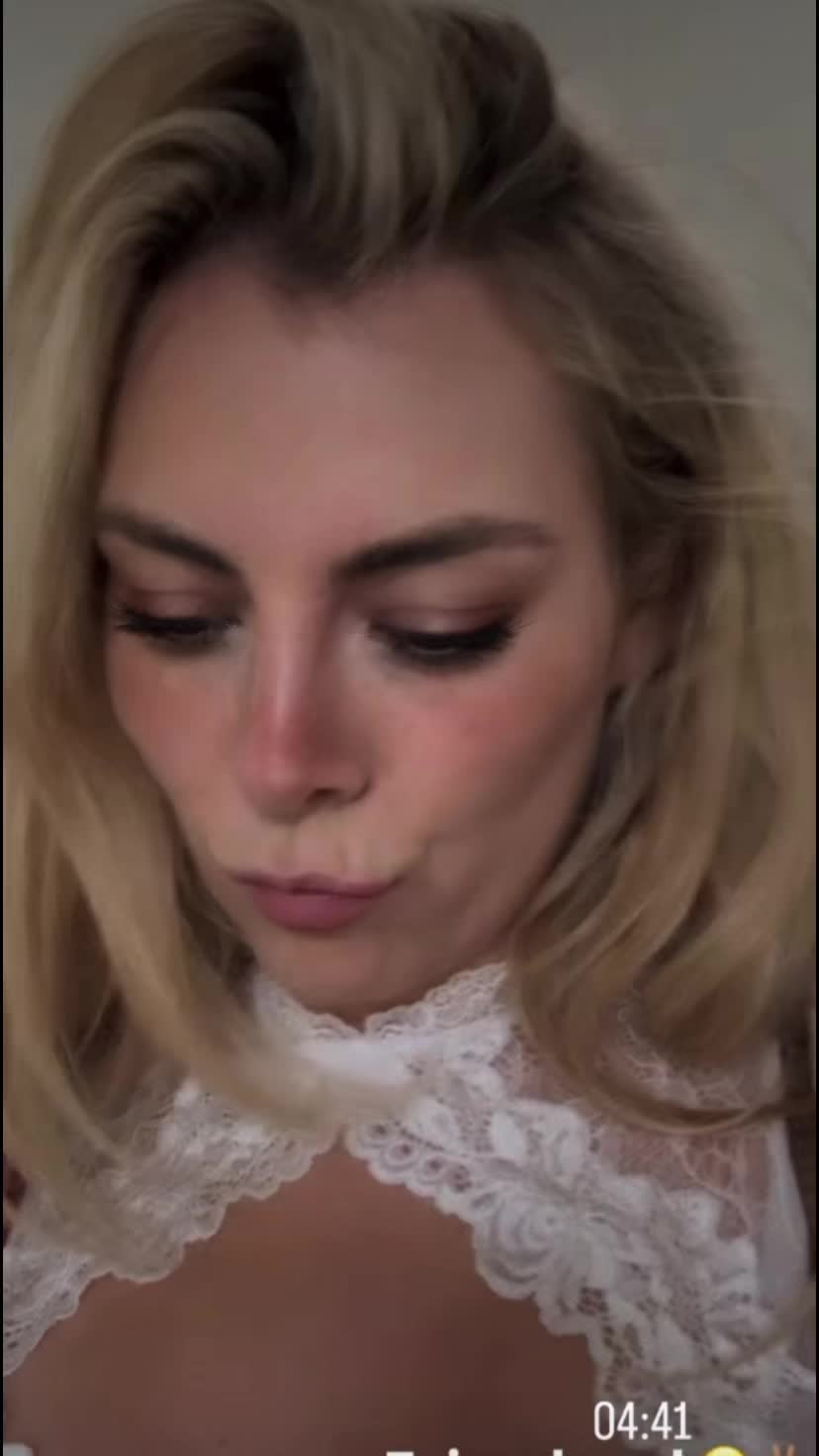 @Ururiwoqpsöynfkjdowowurjrjgiei