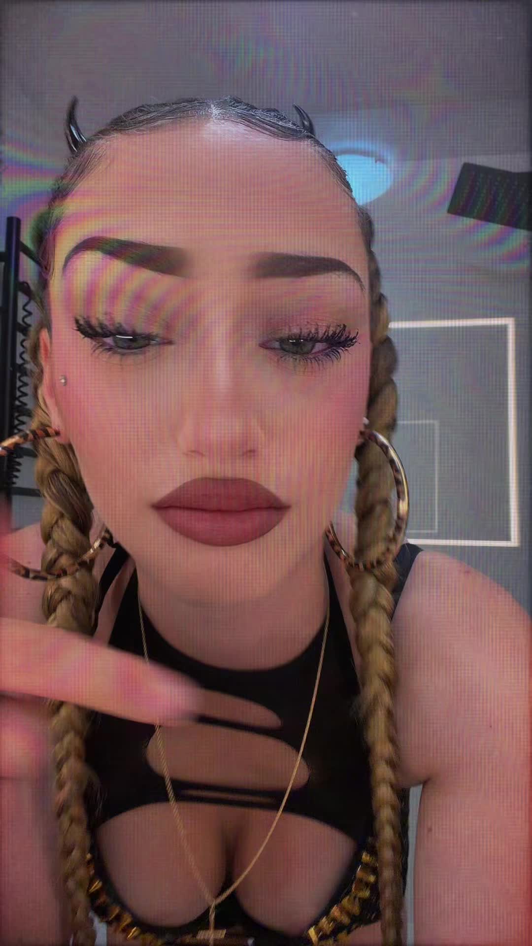 @๐๐๐