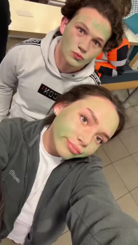 @Emmaxsandyward