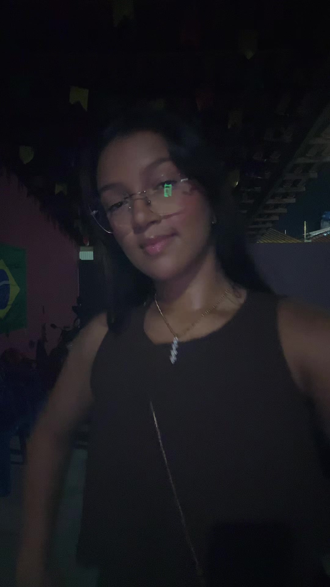 @júlia guedes