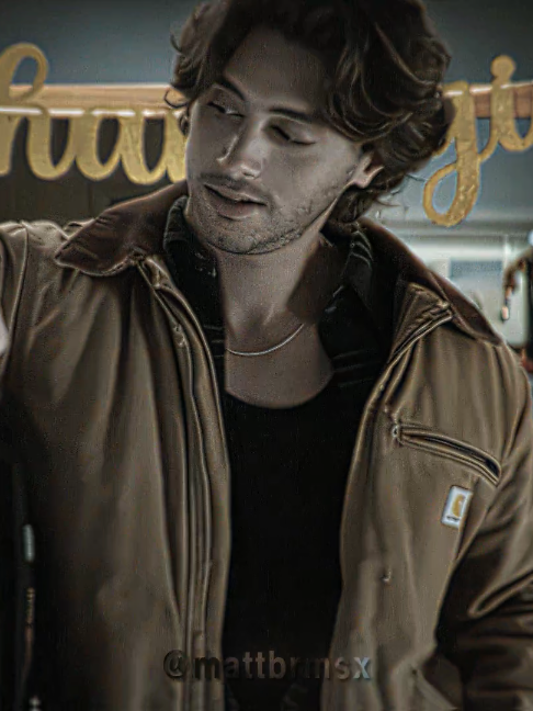 @⋆˚࿔ Emma𝜗𝜚˚⋆