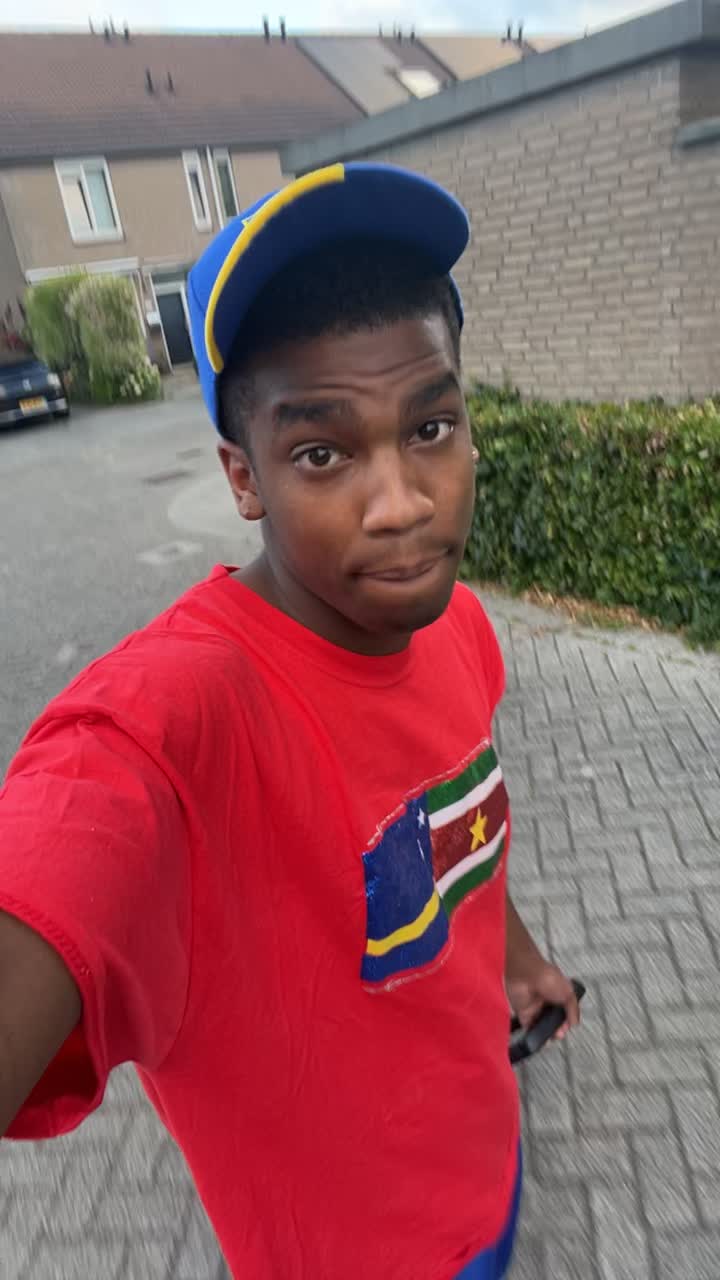 @Cks🇸🇷🇨🇼