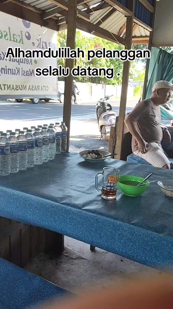 @warung katupat acil ella