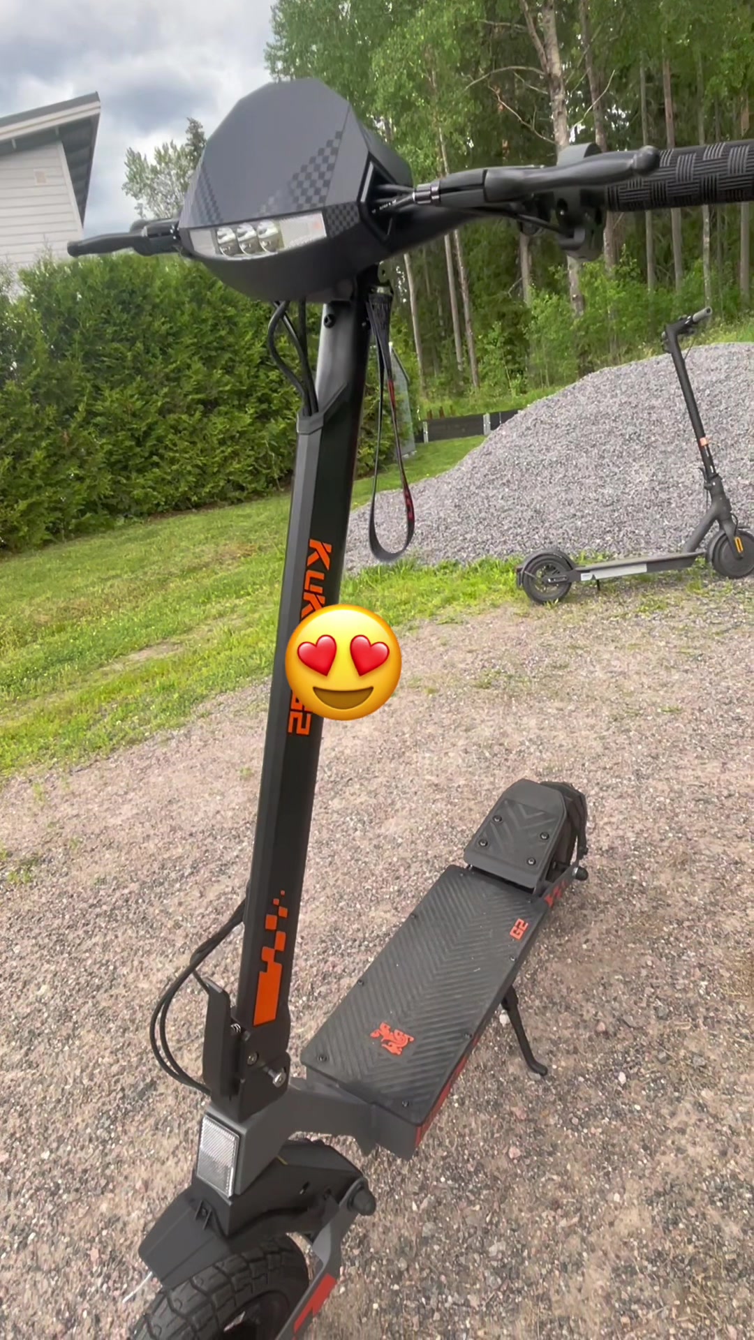 @Eemi✝️