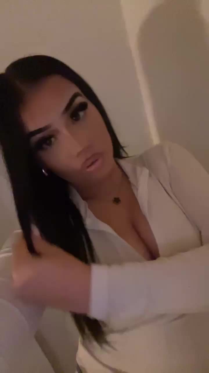 @𝐁𝐞𝐥𝐯𝐢𝐝𝐚𝐚🍬