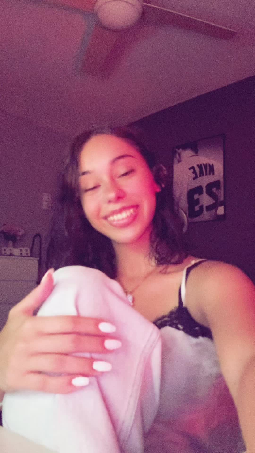 @Angela 🧸