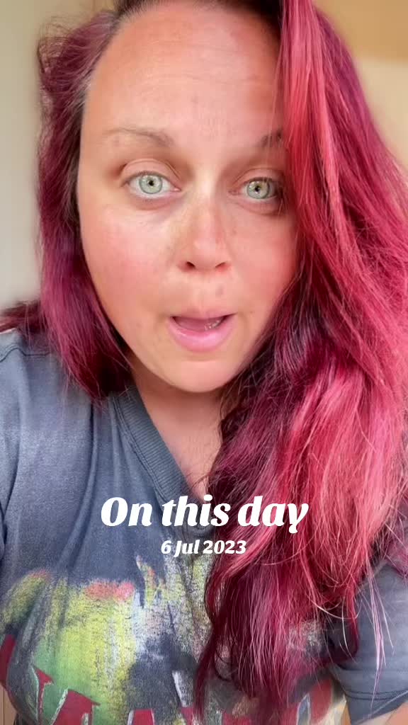 @SarahjustSarah_backup