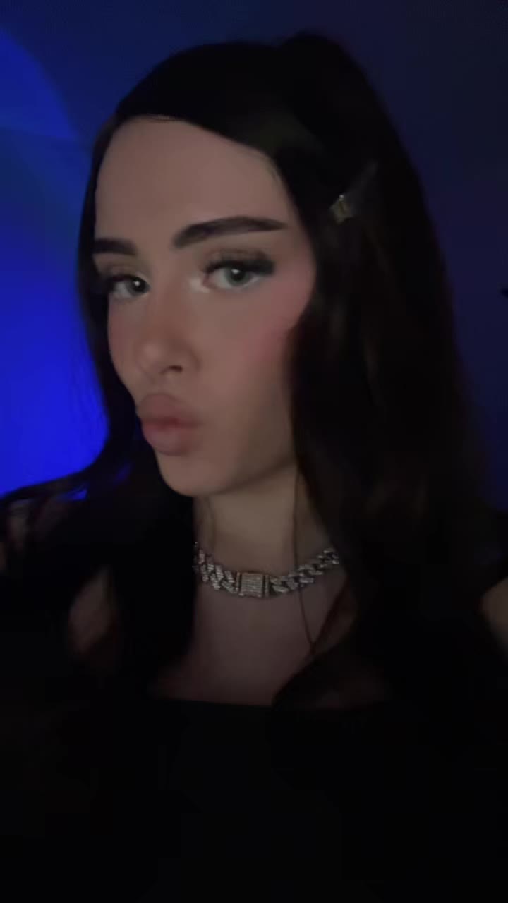 @white baddie live