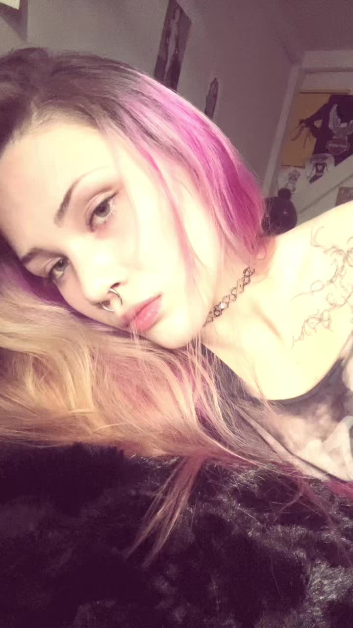 @♱