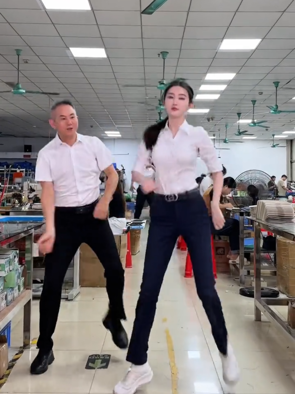 @Sally 王雪莉 大笑笑