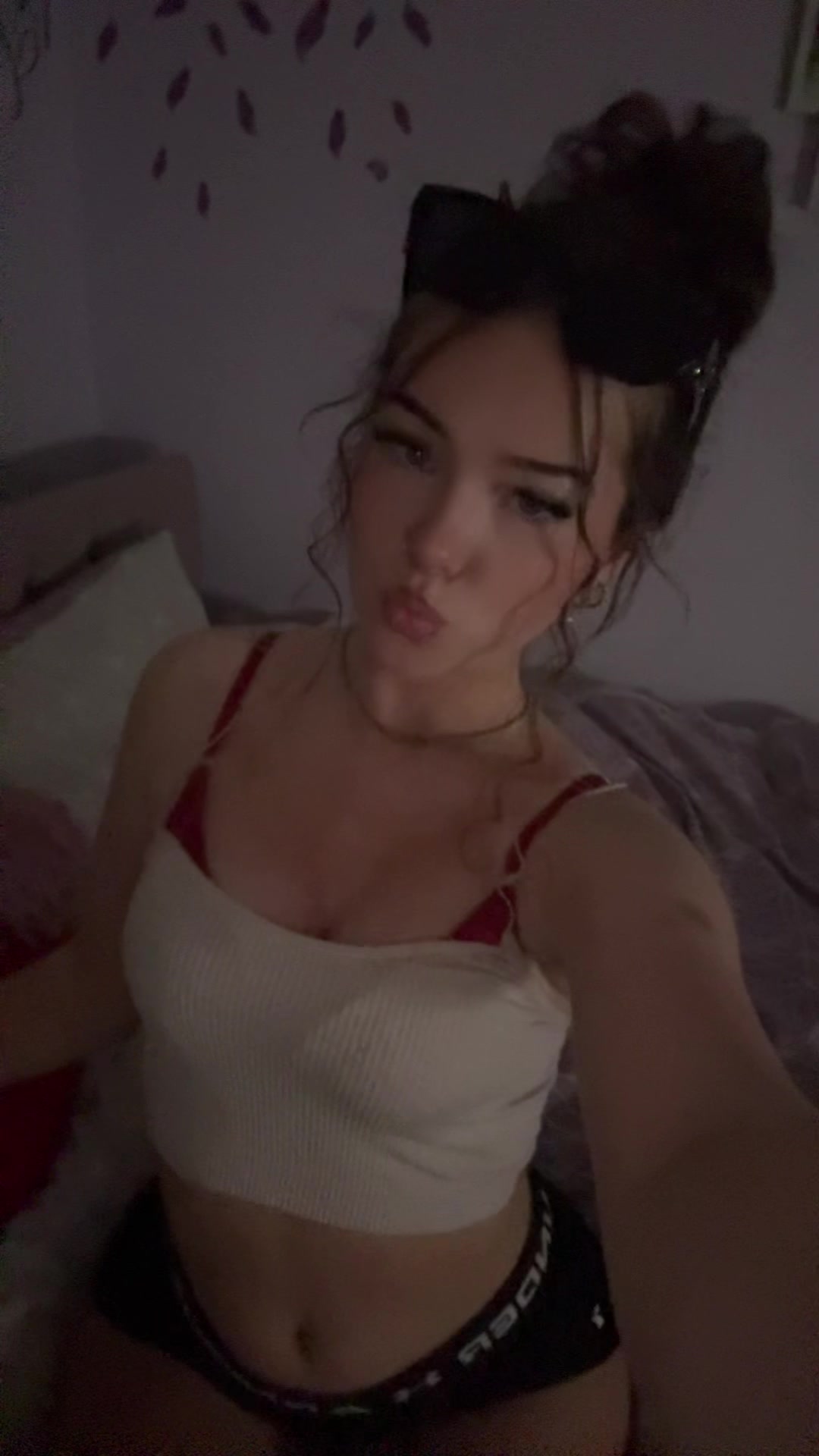@😶&zwj;🌫️✌🏽