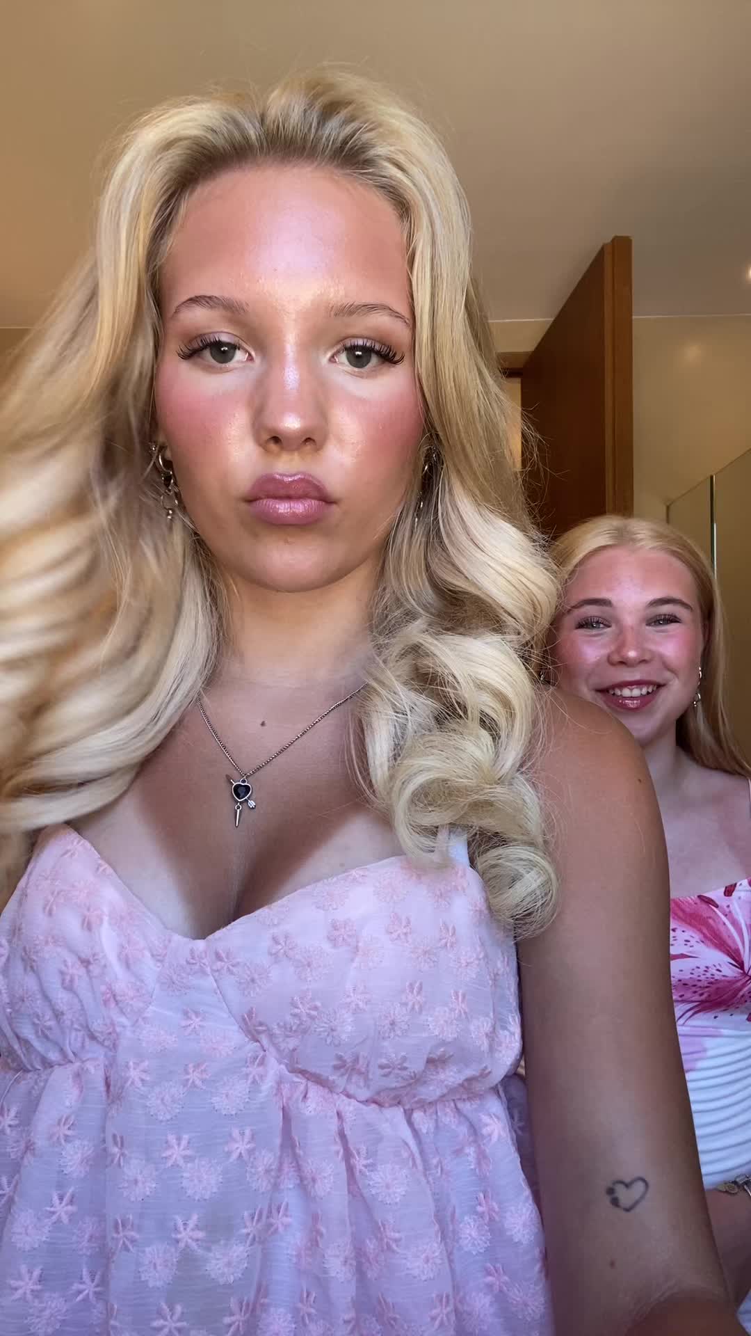 @Mollie_Sjöholm