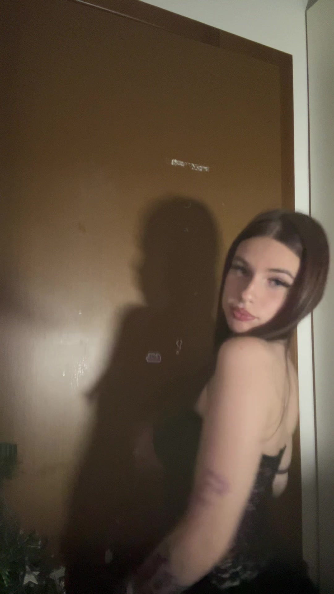 @𝟐𝟑