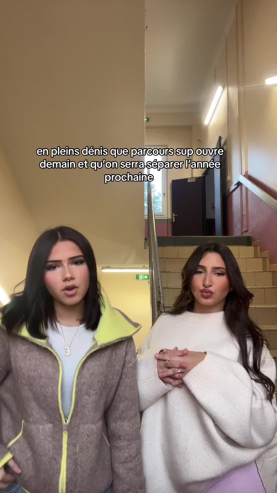 @elena.