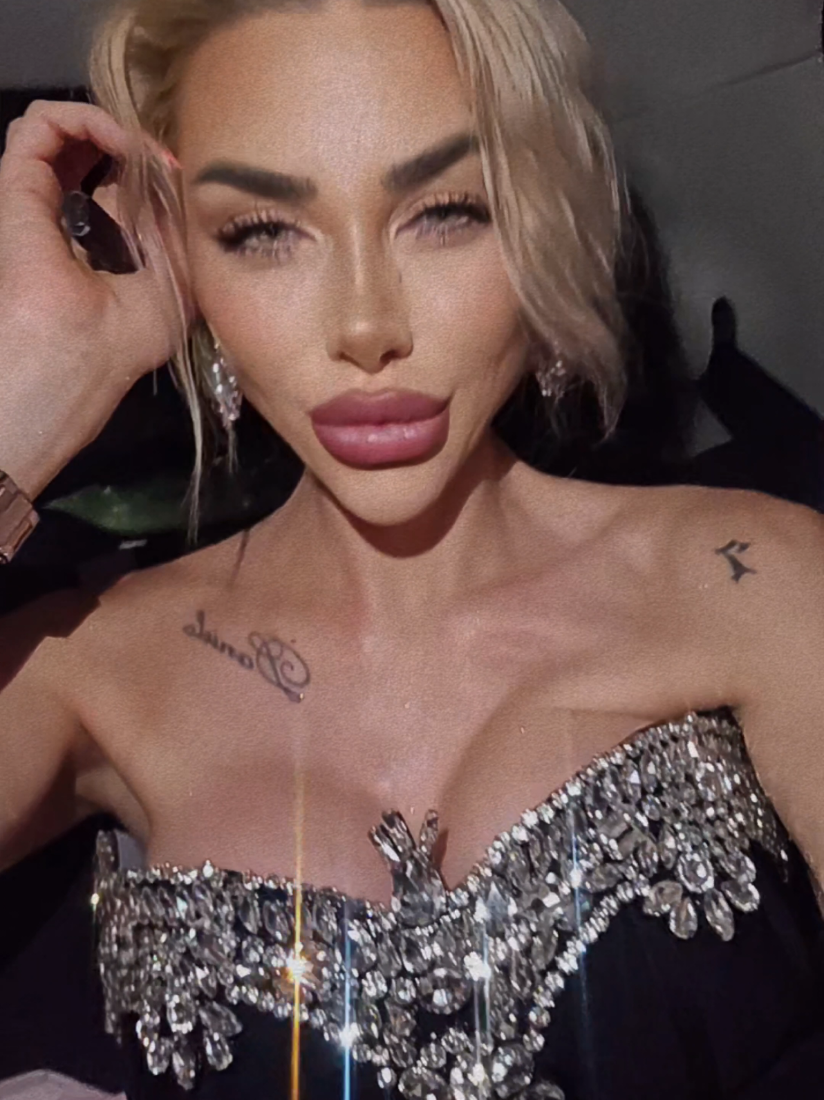 @𝐌𝐄𝐃𝐈 𝐇𝐑𝐈𝐒𝐓𝐎𝐕𝐀