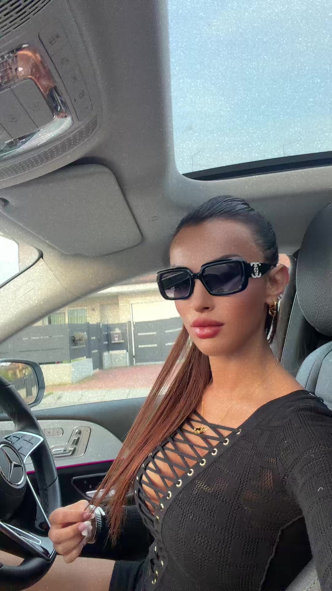 @Stela Kristela Behaj