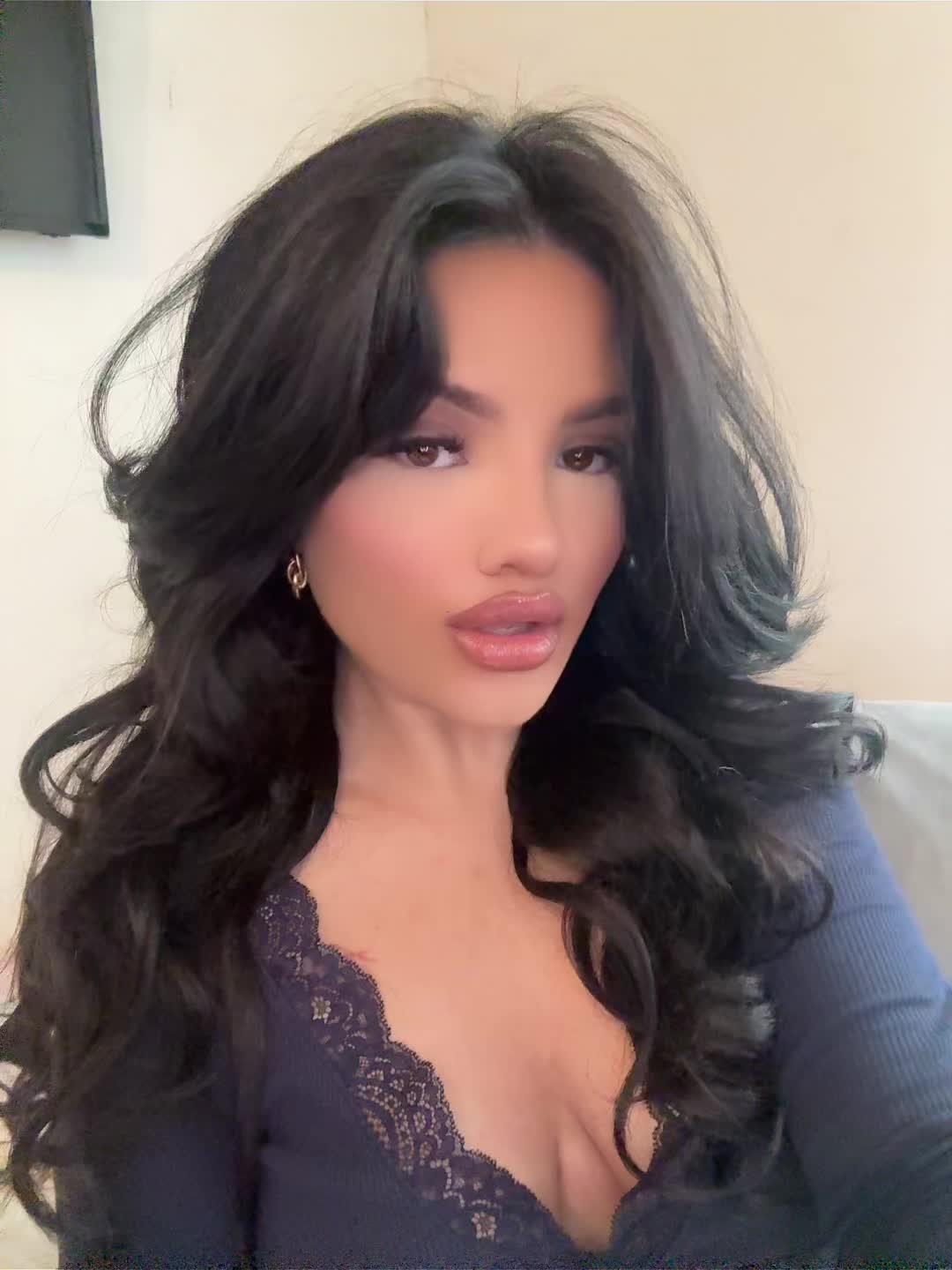 @👑MIMI👑