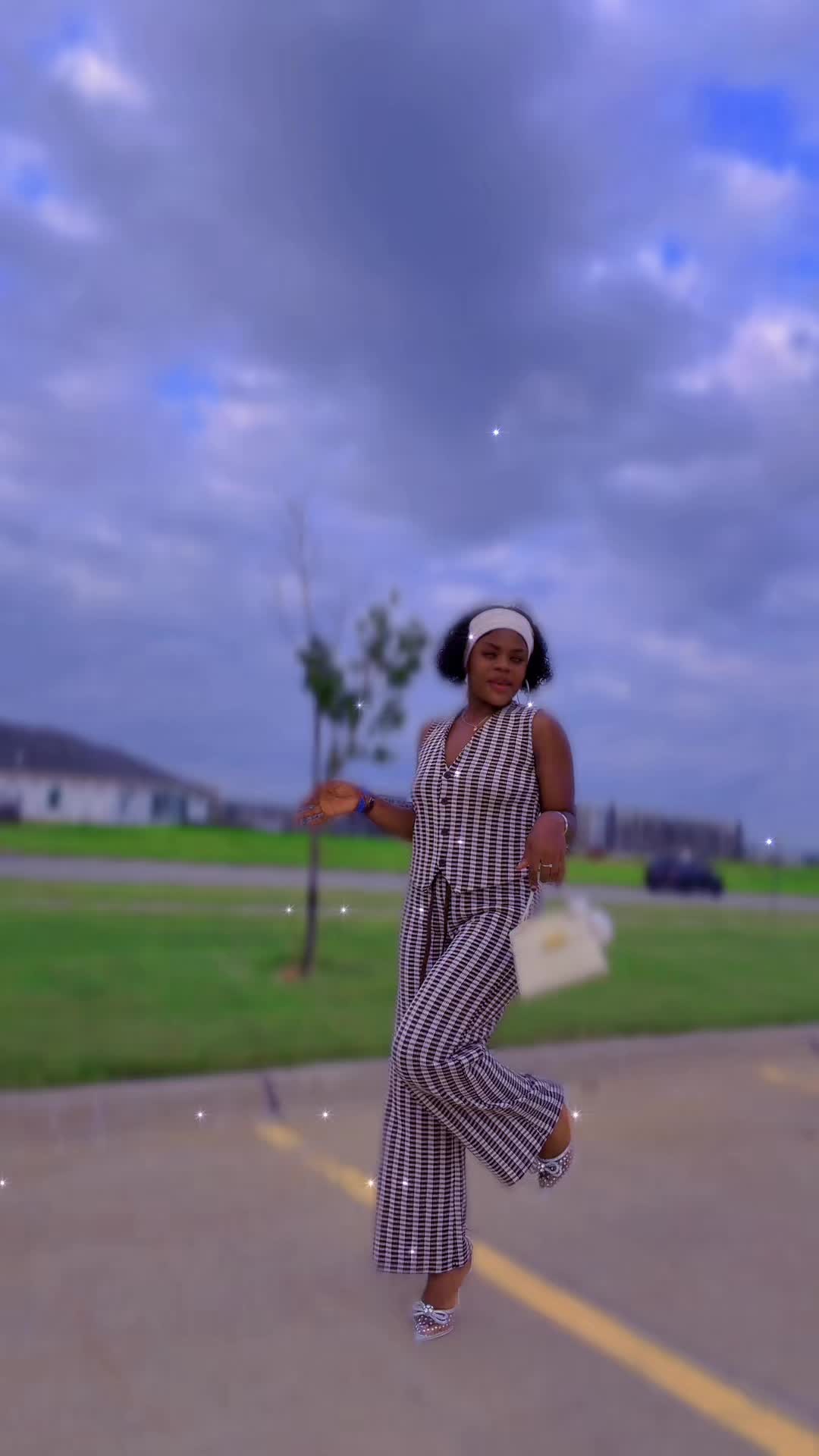 @Zura Mwasi azanga mbanda